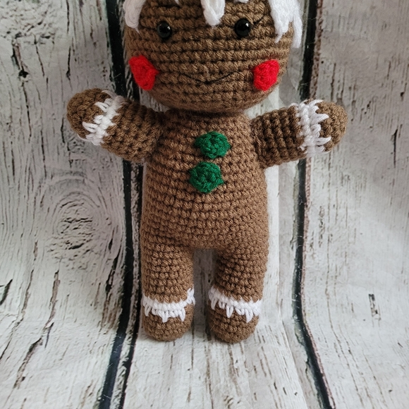 Crochet Gingerbread Boy Stuffed Amigurumi - Picture 8 of 11